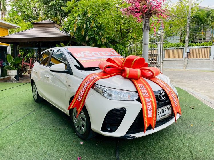 Toyota Yaris 2022 1.2 Entry Sedan เบนซิน ไม่ติดแก๊ส เกียร์อัตโนมัติ ขาว รูปที่ 3