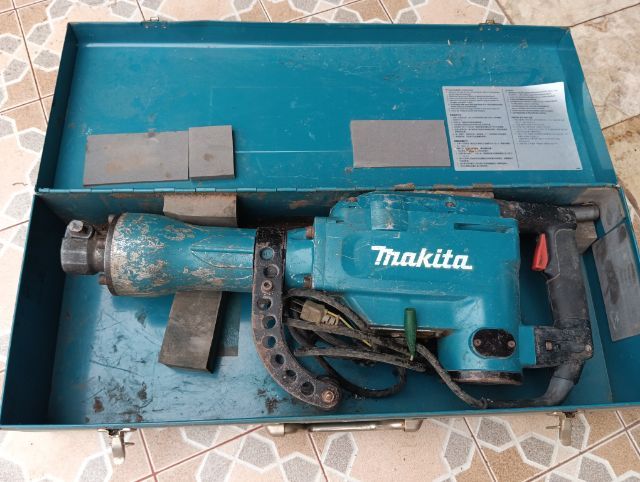 อุปกรณ์เครื่องมือช่าง เครื่องสกัดคอนกรีต Makita