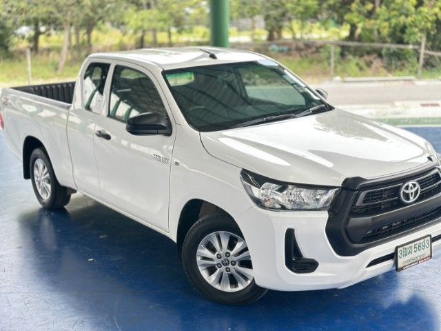 รถ Toyota Hilux Revo Smart Cab 2.4 Entry Z Edition สี ขาว