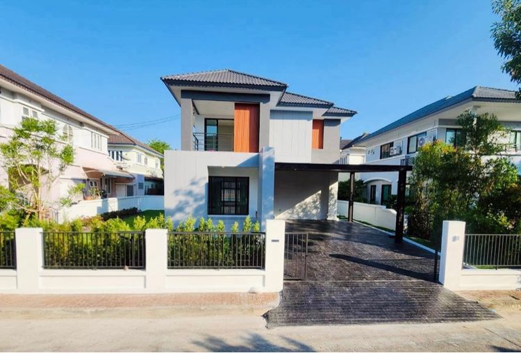 บ้านเดี่ยว ลัดดารมย์ ปิ่นเกล้า  85.5 ตร.ว. ติดถนนกาญจนาภิเษก