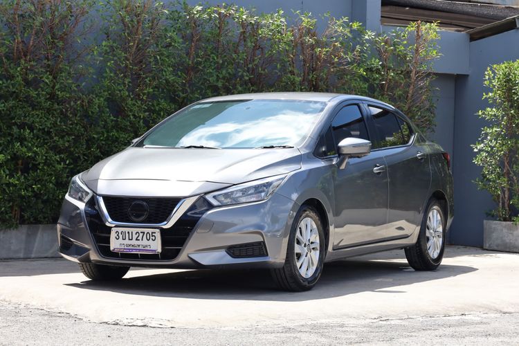 รถ Nissan Almera 1.0 V สี เทา