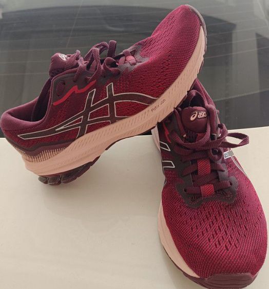ขายถูก Asics Gt 1000 size 38-240cm เหมือนใหม่ เบาสบาย
