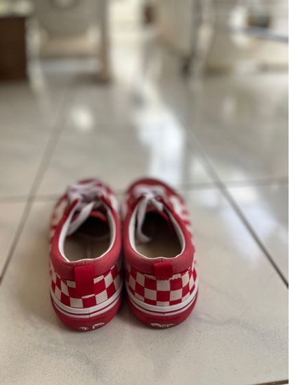 รองเท้าวัยรุ่น แบรนด์เนม VANS สีแดงสด สวย น่ารักสมวัย รูปที่ 2