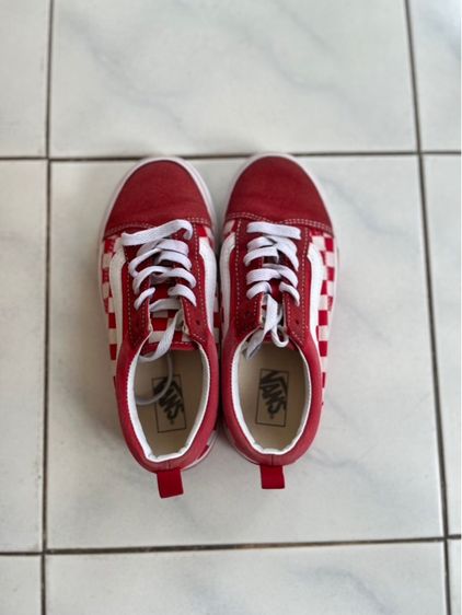 ไม่ระบุ M อื่นๆ รองเท้าวัยรุ่น แบรนด์เนม VANS สีแดงสด สวย น่ารักสมวัย