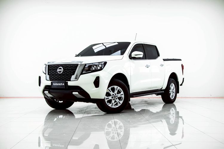 Nissan Navara 2021 2.3 Calibre E Pickup ดีเซล ไม่ติดแก๊ส เกียร์ธรรมดา ขาว