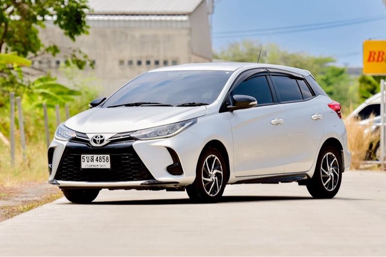 Toyota Yaris ATIV 2020 1.2 Sport Premium Utility-car เบนซิน ไม่ติดแก๊ส เกียร์อัตโนมัติ เทา รูปที่ 2