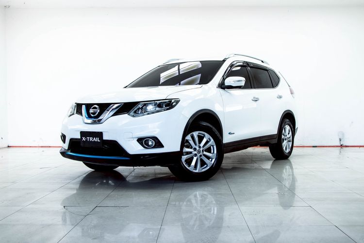 รถ Nissan X-Trail 2.0 V Hybrid 4WD สี ขาว