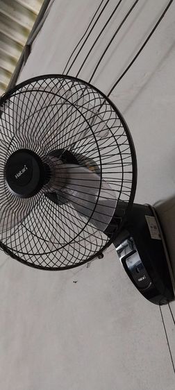 ขาย พัดลมติดผนังขนาด 16 นิ้ว Hatari ขาย 500 บาท สนใจติดต่อ 0816432042 รูปที่ 3