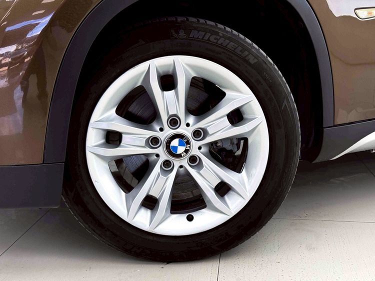 BMW X1 2012 2.0 sDrive20d Highline Utility-car ดีเซล ไม่ติดแก๊ส เกียร์อัตโนมัติ น้ำตาล รูปที่ 4