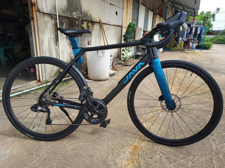 จักรยานเสือหมอบ java vittoria er7 sizeM แลกเปลี่ยนเทรินเป็นbianchi หรือ specialized เพิ่มตังค์ก็ว่ากันไปเน้นsize 54 ครับ 