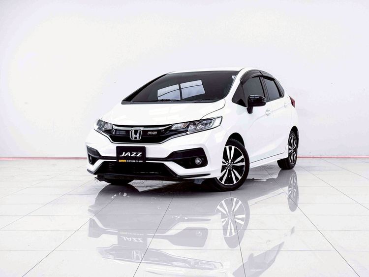 รถ Honda Jazz 1.5 RS i-VTEC สี ขาว