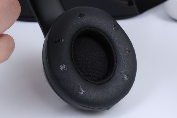 Beats Solo 4 JENNIE Special Edition รูปที่ 2