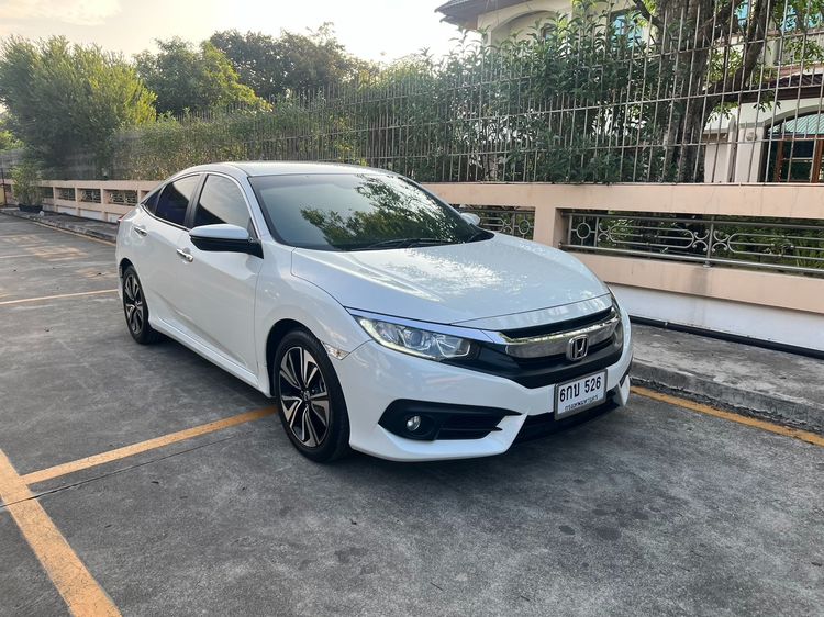 รถ Honda Civic 1.5 Turbo สี ขาว
