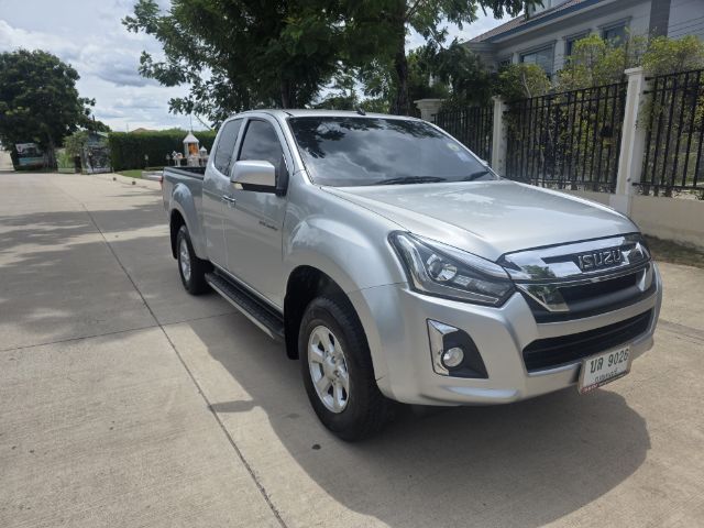 รถ Isuzu D-MAX 1.9 L สี เทา