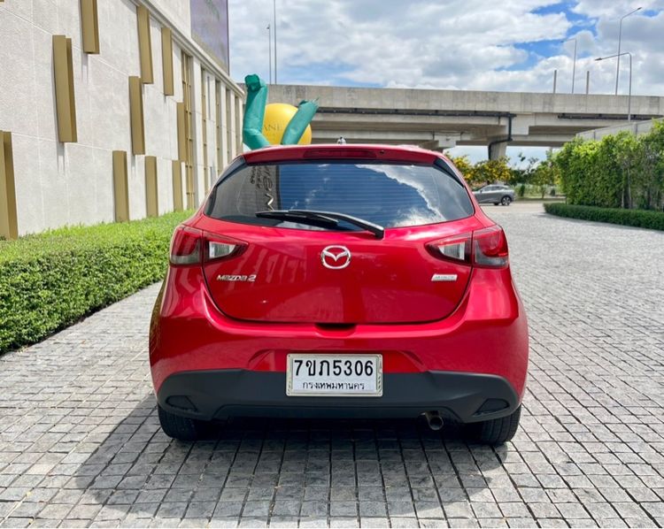 Mazda Mazda 2 2017 1.3 Sports Sedan เบนซิน ไม่ติดแก๊ส เกียร์อัตโนมัติ แดง รูปที่ 4