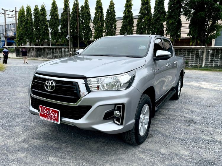 รถ Toyota Hilux Revo 2.4 E Prerunner สี เทา