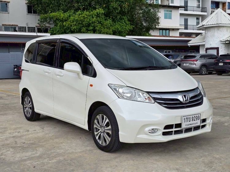 Honda Freed 2014 1.5 SE เบนซิน เกียร์อัตโนมัติ ขาว รูปที่ 3