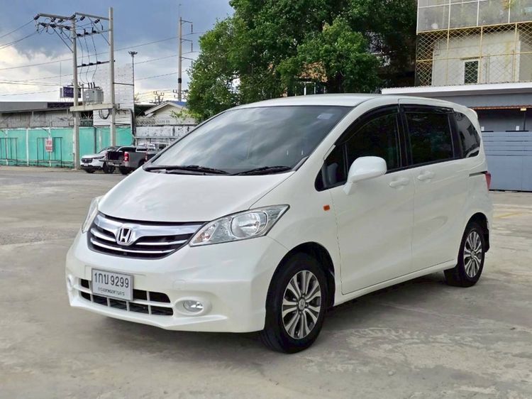Honda Freed 2014 1.5 SE เบนซิน เกียร์อัตโนมัติ ขาว รูปที่ 2