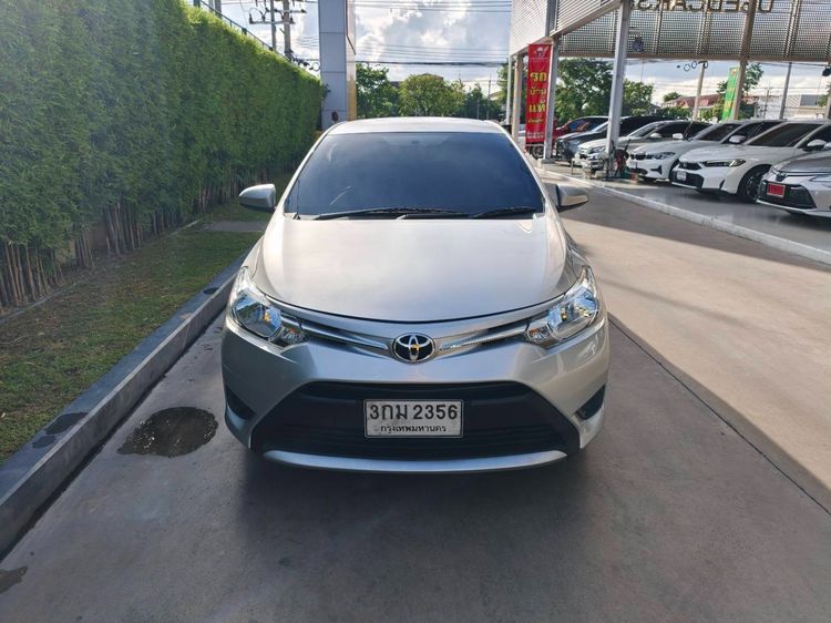 รถ Toyota Vios 1.5 J สี เทา