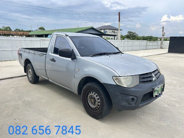 Mitsubishi Triton 2013 2.4 GL Pickup เบนซิน ไม่ติดแก๊ส เกียร์ธรรมดา บรอนซ์เงิน รูปที่ 4