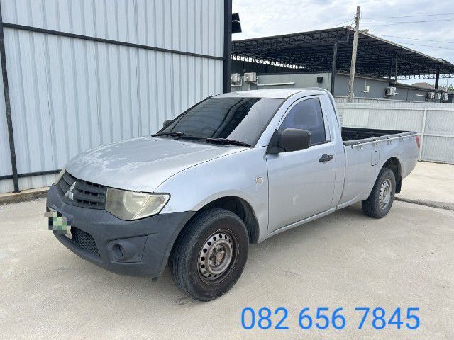 รถ Mitsubishi Triton 2.4 GL สี บรอนซ์เงิน