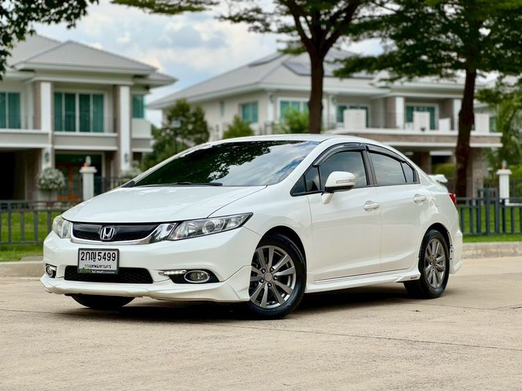 รถ Honda Civic 1.8 Modulo สี ขาว