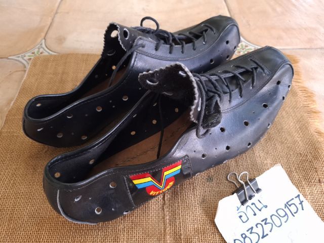 รองเท้าจักรยานวินเทจ Vittoria สภาพดี Size 42 ครึ่ง