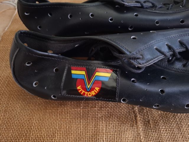 รองเท้าจักรยานวินเทจ Vittoria สภาพดี Size 42 ครึ่ง รูปที่ 3