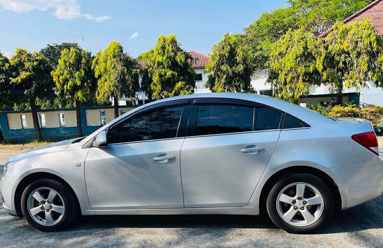 Chevrolet Cruze 2012 1.6 LS Sedan เบนซิน ไม่ติดแก๊ส เกียร์อัตโนมัติ ขาว รูปที่ 2