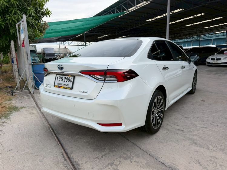 Toyota Altis 2021 1.8 Hybrid Mid Sedan ไฮบริด ไม่ติดแก๊ส เกียร์อัตโนมัติ ขาว รูปที่ 4