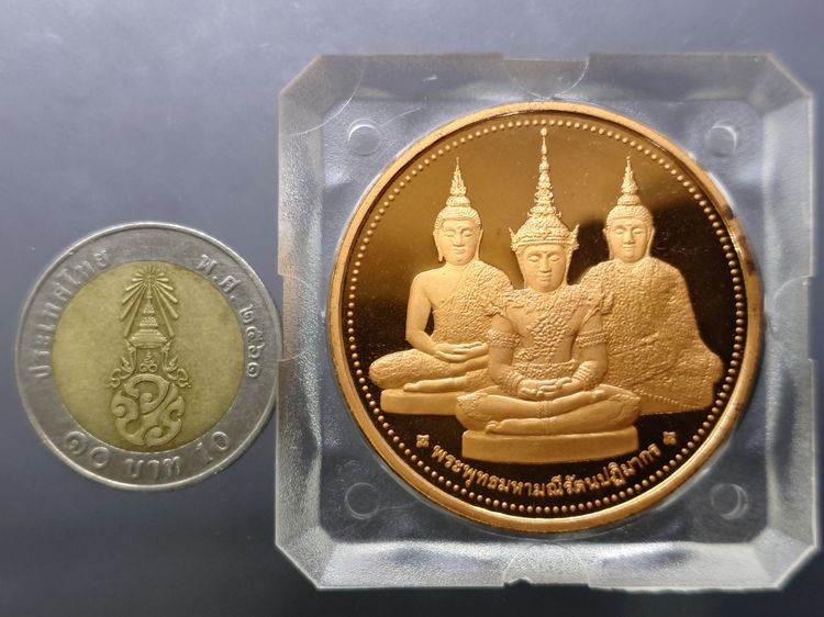 เหรียญพระแก้วมรกต ทรงเครื่อง 3 ฤดู พระจอมเกล้าพระนครเหนือ ปี 2538 เนื้อทองแดงนอก ขัดเงา ขนาด 4 ซม. พร้อมตลับเดิมๆ รูปที่ 7