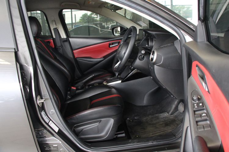 Mazda Mazda 2 2022 1.3 C Sedan เบนซิน ไม่ติดแก๊ส เกียร์อัตโนมัติ เทา รูปที่ 3