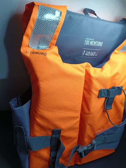 เสื้อชูชีพ TRIBORD แท้ 100 Newtons สำหรับน้ำหนัก 40-60 กิโล รูปที่ 4