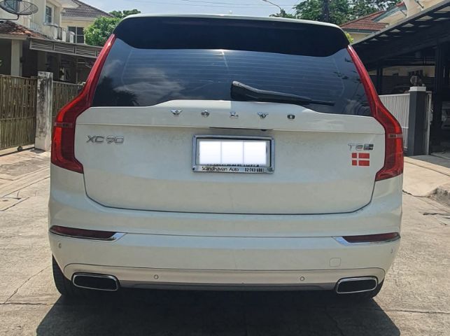 Volvo XC90 2016 2.0 Recharge Plus T8 Plug-in Hybrid Dark Utility-car ปลั๊กอินไฮบริด (PHEV) ไม่ติดแก๊ส เกียร์อัตโนมัติ ขาว รูปที่ 4
