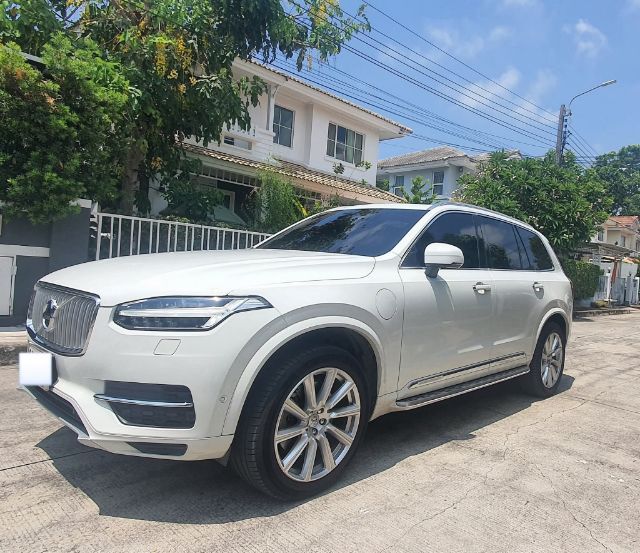 Volvo XC90 2016 2.0 Recharge Plus T8 Plug-in Hybrid Dark Utility-car ปลั๊กอินไฮบริด (PHEV) ไม่ติดแก๊ส เกียร์อัตโนมัติ ขาว รูปที่ 3