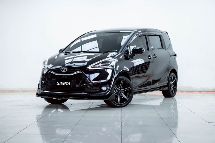 Toyota Sienta 2019 1.5 V Utility-car เบนซิน ไม่ติดแก๊ส เกียร์อัตโนมัติ ดำ