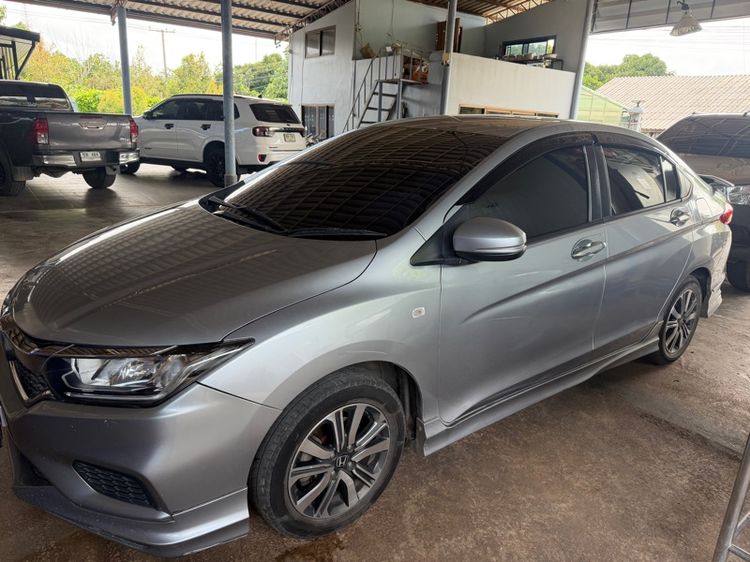 Honda City 2018 1.5 V Sedan เบนซิน ไม่ติดแก๊ส เกียร์อัตโนมัติ บรอนซ์เงิน รูปที่ 3