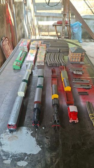 Complete German vintage trainset with tracks.