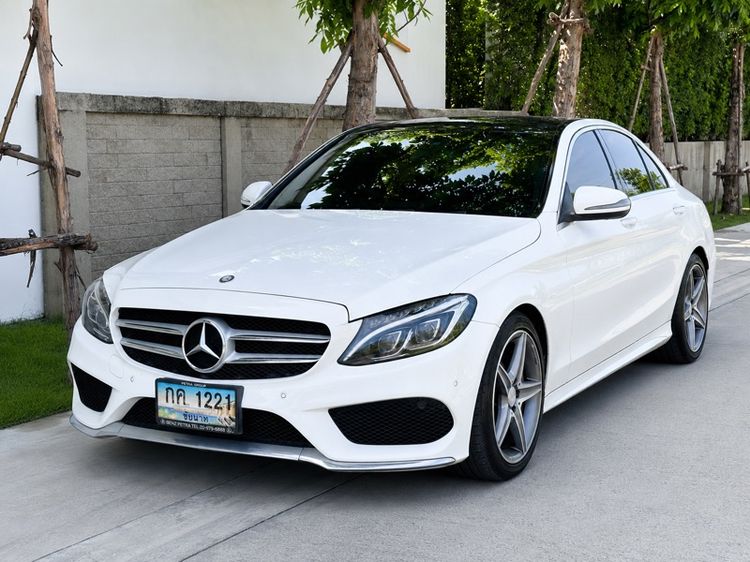 รถ Mercedes-Benz C-Class C300 สี ขาว