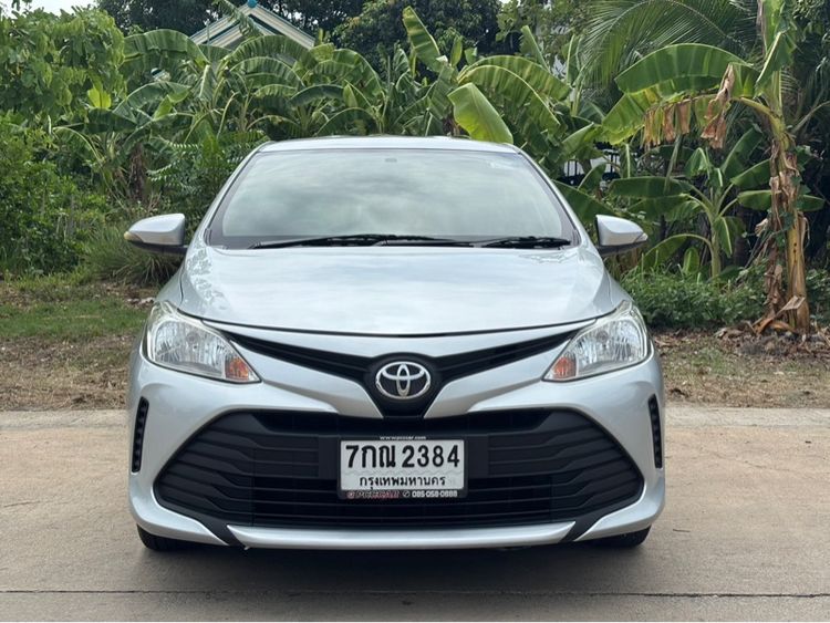 รถ Toyota Vios 1.5 J สี เทา