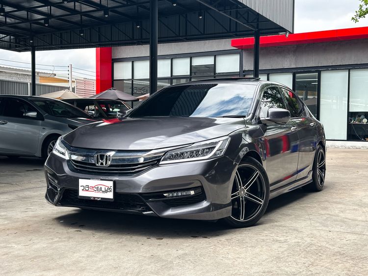 รถ Honda Accord 2.4 Tech สี เทา