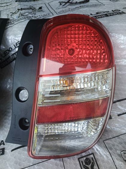 ไฟท้าย Nissan March รูปที่ 2