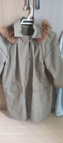 ขายเสื้อแจ็คเก็จมี2ชั้นถอดออกได้แบรนแท้จากญี้ปุ่นแท้สภาพสวย