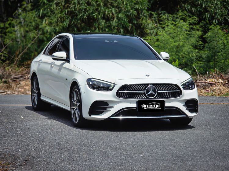 รถ Mercedes-Benz E-Class E300e สี ขาว