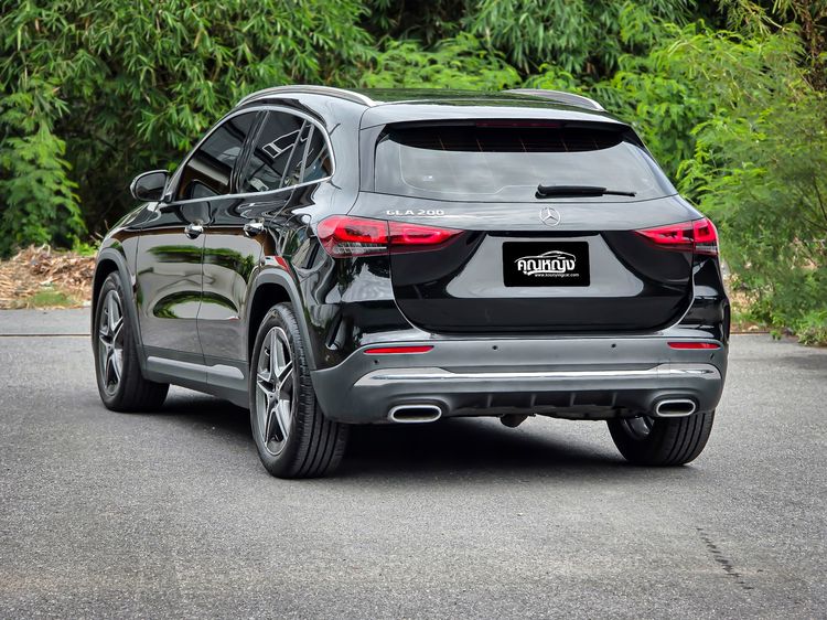 Mercedes-Benz GLA-Class 2021 GLA200 Utility-car เบนซิน ไม่ติดแก๊ส เกียร์อัตโนมัติ ดำ รูปที่ 2