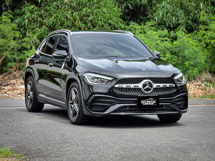 รถ Mercedes-Benz GLA-Class GLA200 สี ดำ