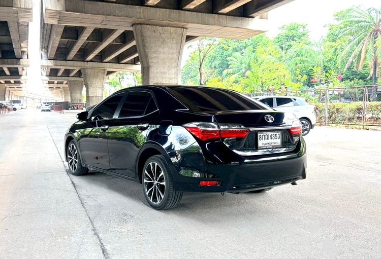 Toyota Altis 2018 1.8 S Sedan เบนซิน ไม่ติดแก๊ส เกียร์อัตโนมัติ ดำ รูปที่ 4
