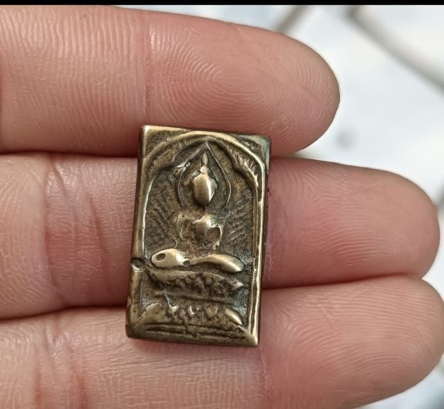 พระสี่เหลี่ยม เก่า 1 องค์