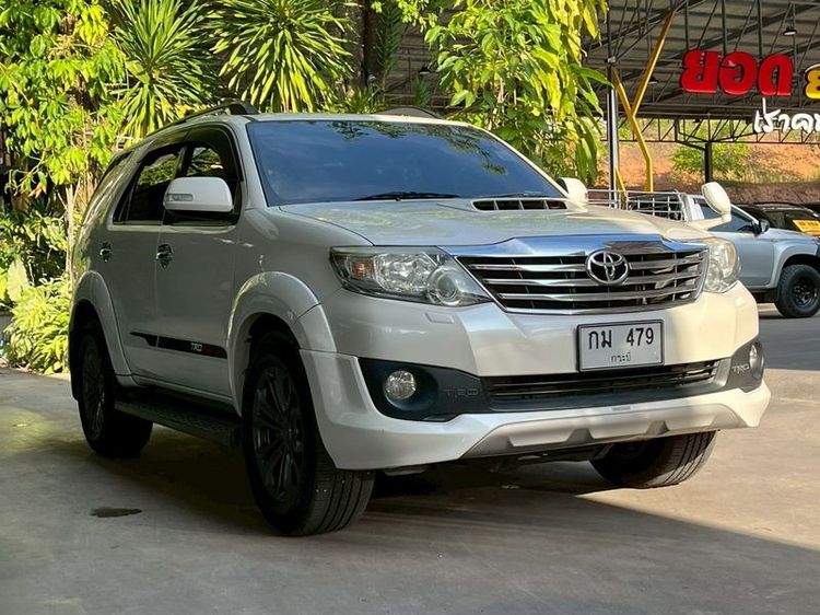 Toyota Fortuner 2012 3.0 TRD Sportivo 4WD Utility-car ดีเซล ไม่ติดแก๊ส เกียร์อัตโนมัติ ขาว รูปที่ 3