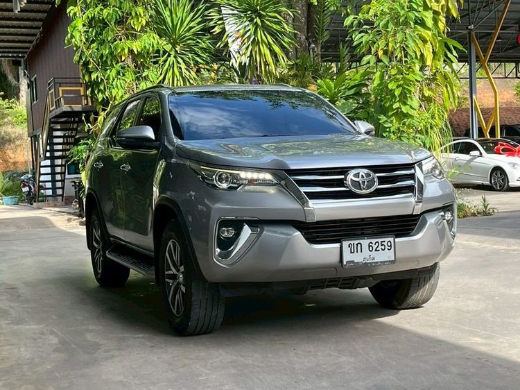 Toyota Fortuner 2018 2.4 V Utility-car ดีเซล ไม่ติดแก๊ส เกียร์อัตโนมัติ บรอนซ์เงิน รูปที่ 3